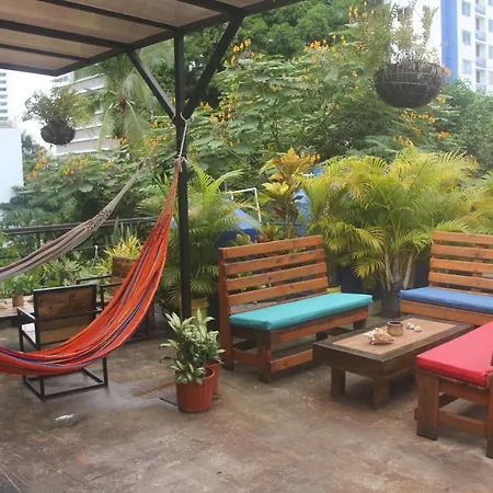 Eden'S Garden Hostel